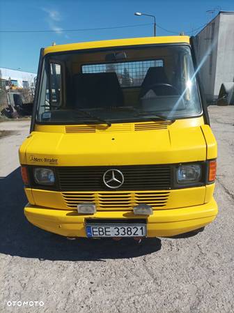 Mercedes-Benz 408D - 4