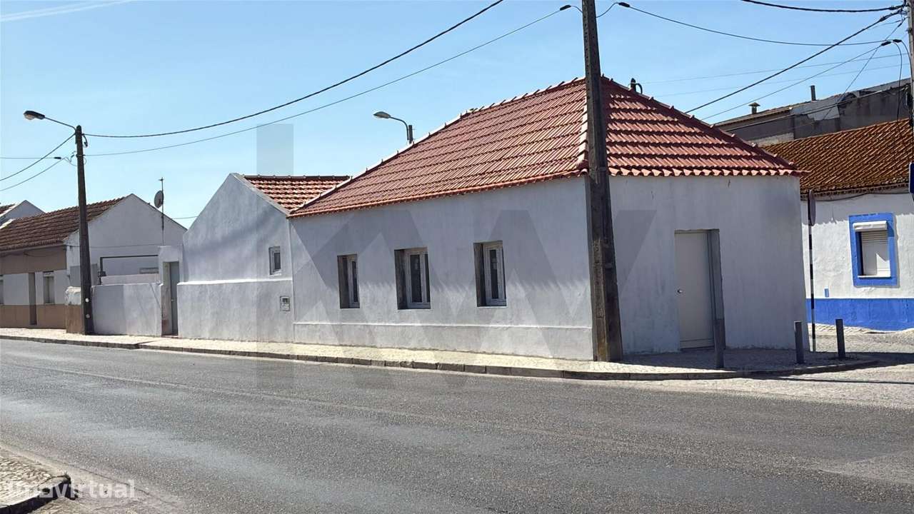 Moradia T3 Terrea Com Quintal Em Sarilhos Grandes Montijo