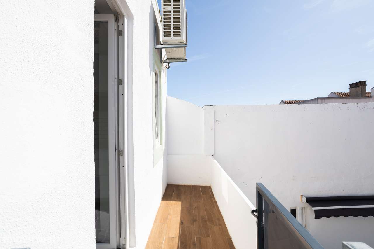 Duplex Remodelado com Terraço-7