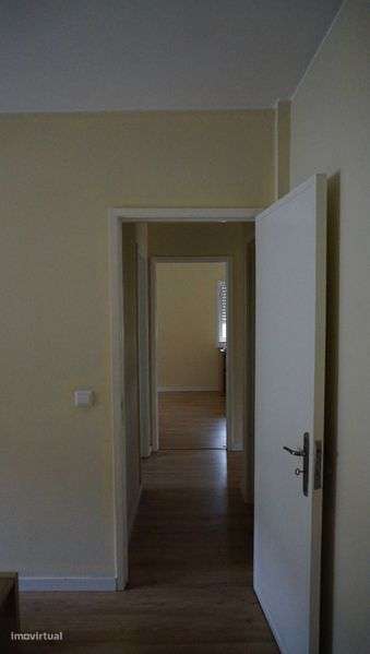 Apartamento T3 +1 disponível para arrendamento imediato. - Grande imagem: 4/9