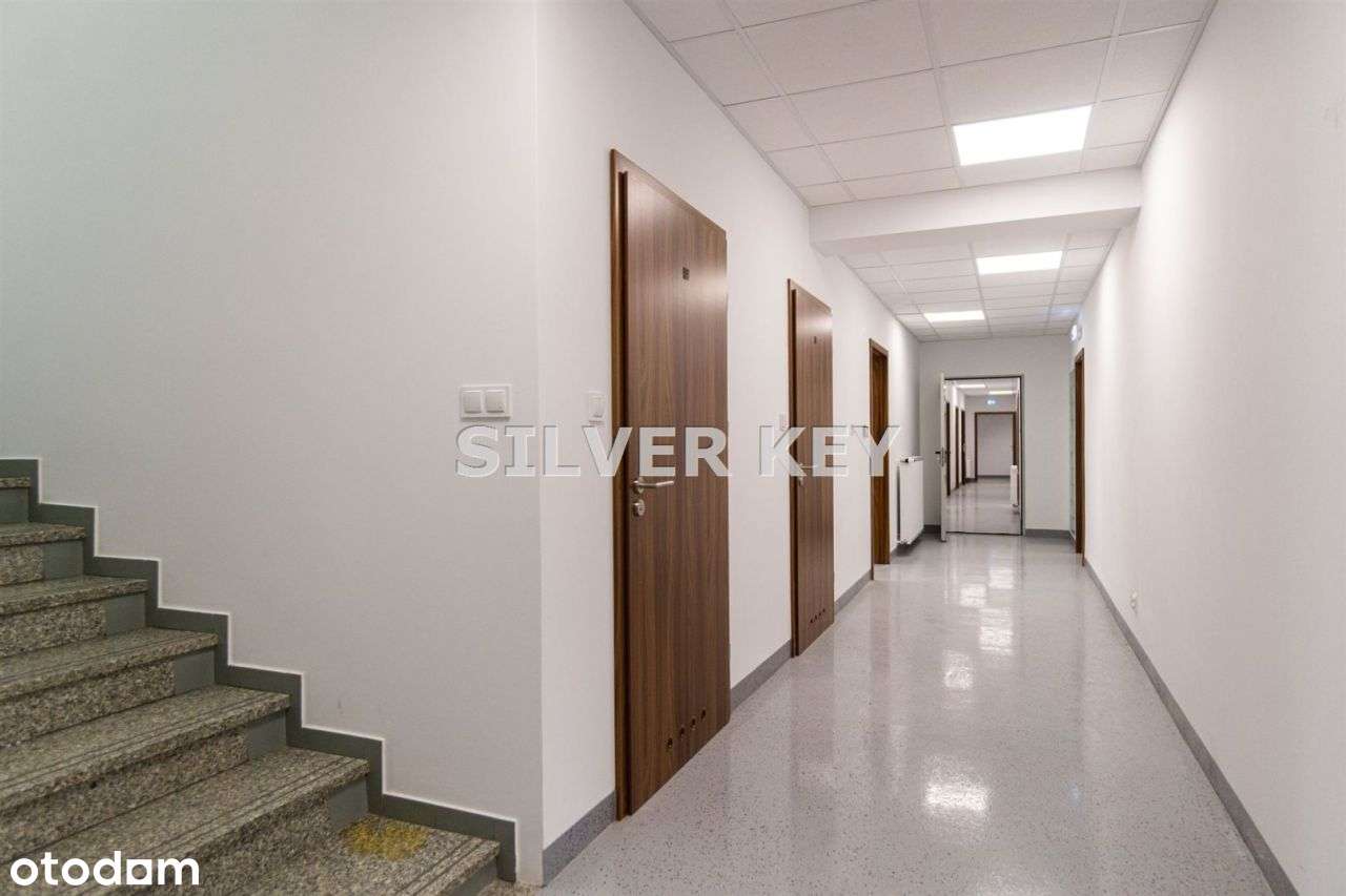 Budynek Biurowo-Socjalny/Doskonały dojazd do S8-11