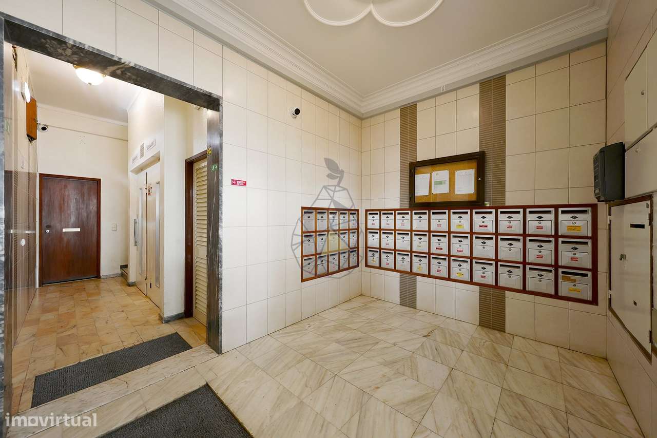 T3 central totalmente remodelado, com 2 casas de banho em Portimão-38