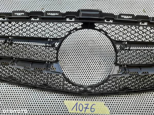 Mercedes W205 C Grill Atrapa - 3