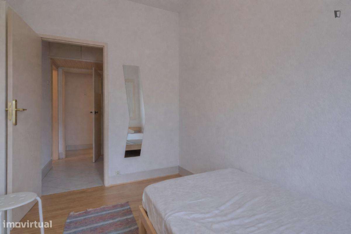 Quarto - localizado em Estrela Lisbon - Grande imagem: 2/10