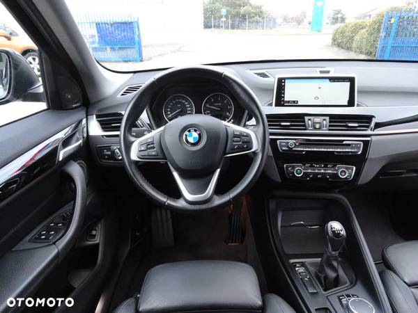 BMW X1 sDrive18d Business Edition - 12