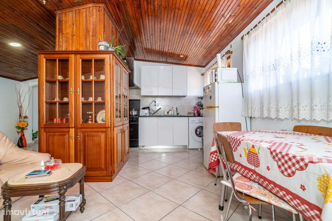 Café e apartamento em Portela de Almagreira-18