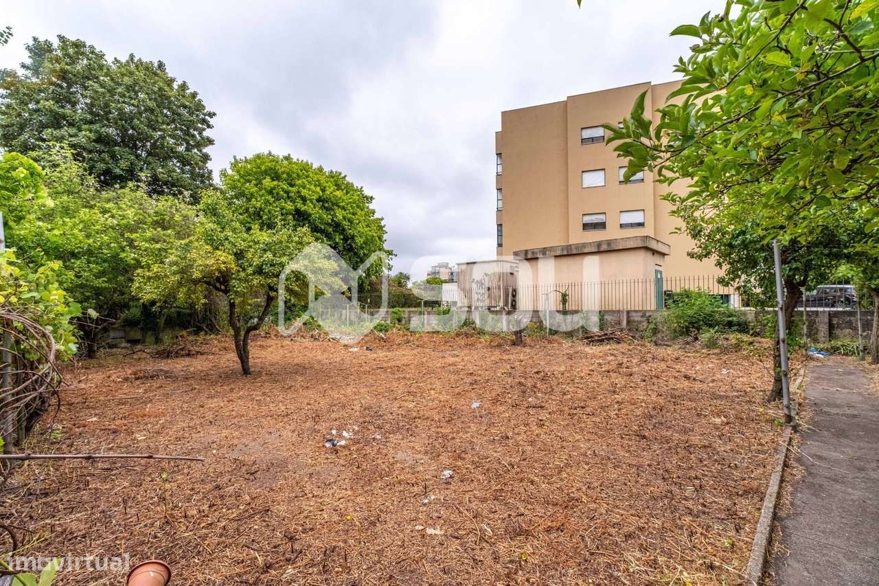 Casa Senhorial T7 num Lote de 3.320m² em Leça do Balio com-44
