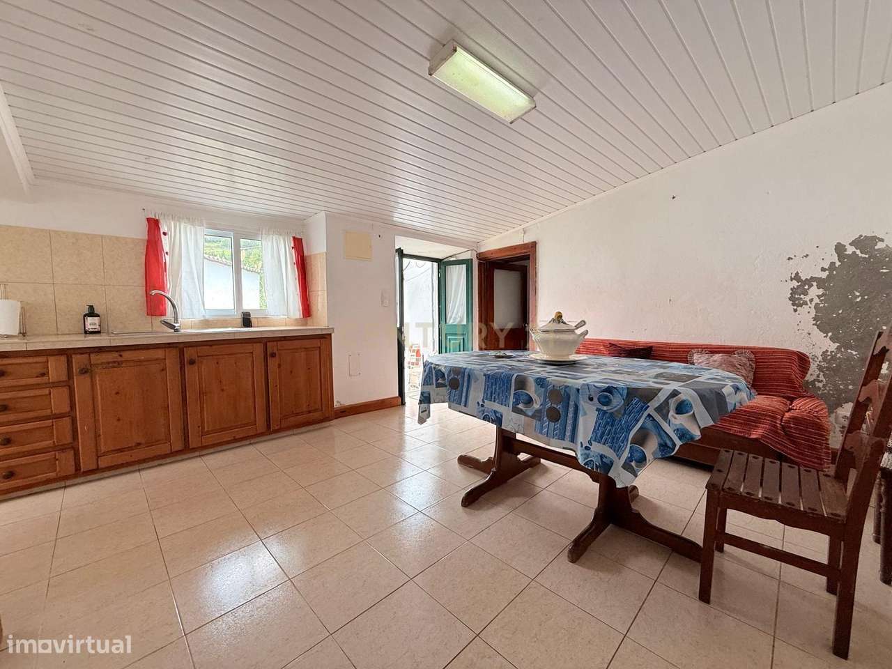 Moradia T3 com amplo terreno na freguesia da Pedreira, Nordeste - Grande imagem: 3/23