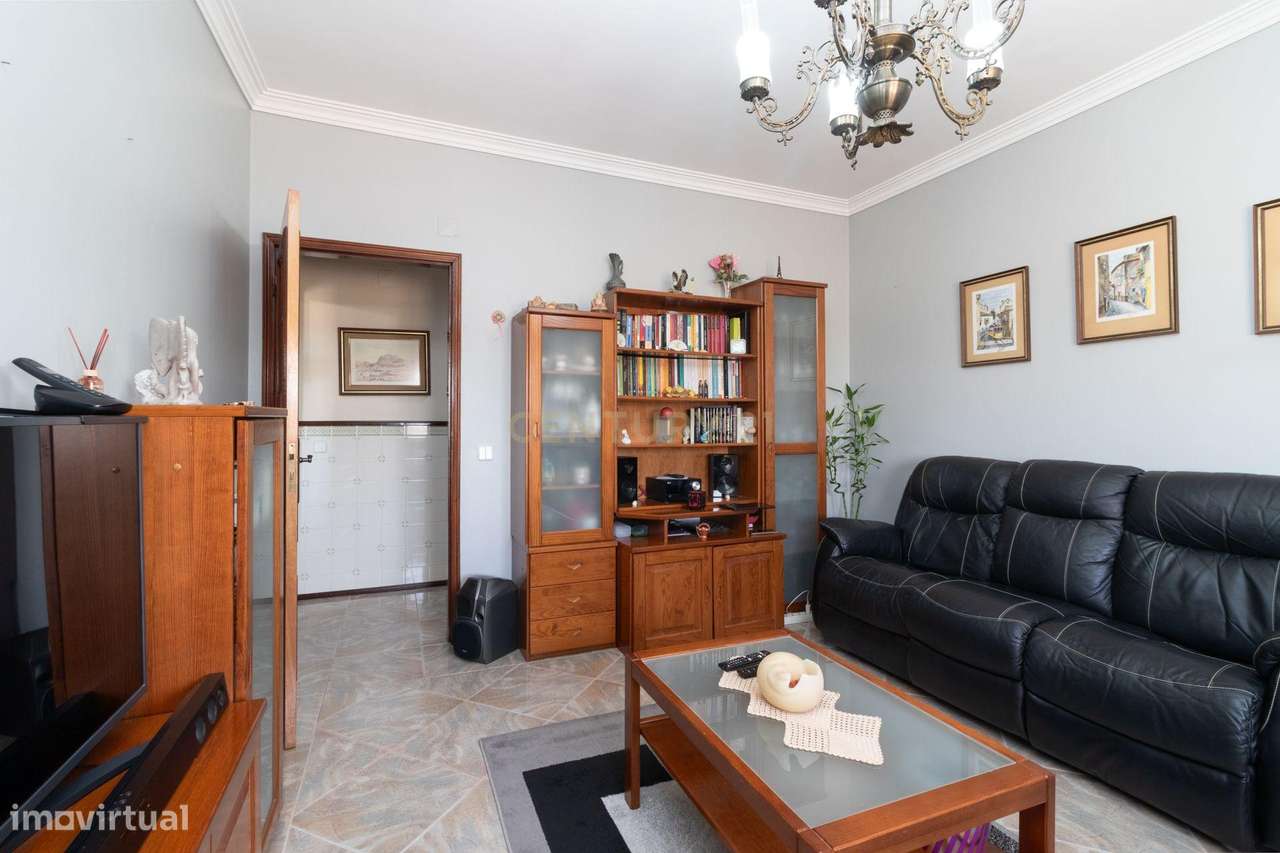 Apartamento T3 com arrecadação na Torre da Marinha – excelente localiz - Grande imagem: 3/29