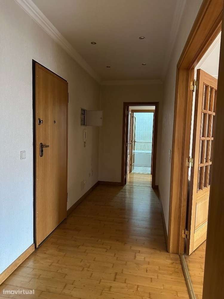 Apartamento T3 - Condominio Rosais de Alapraia-12