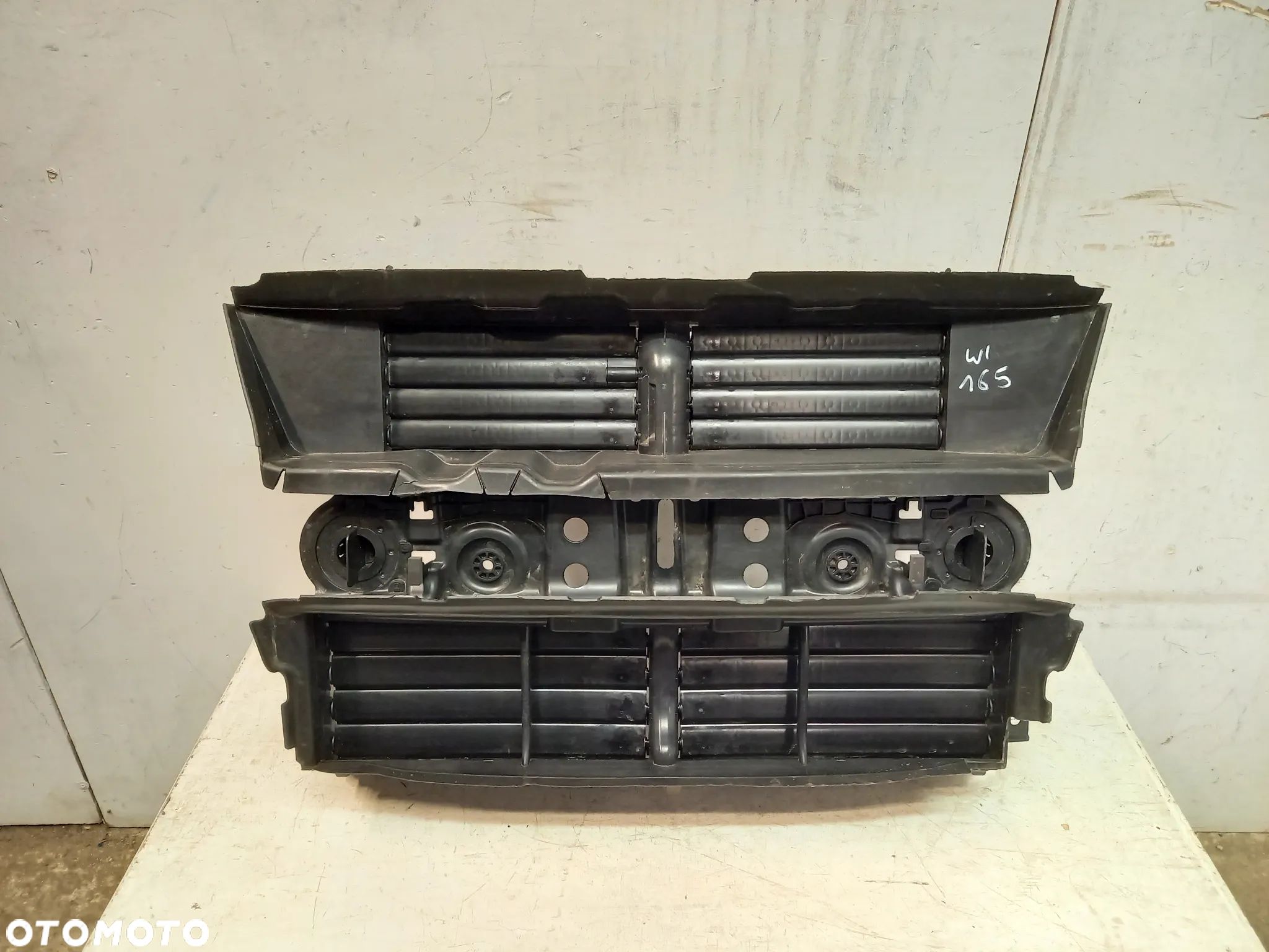 Ford Kuga Escape MK2 II 2 LIFT zaluzja tunel powietrza maskownica - 1