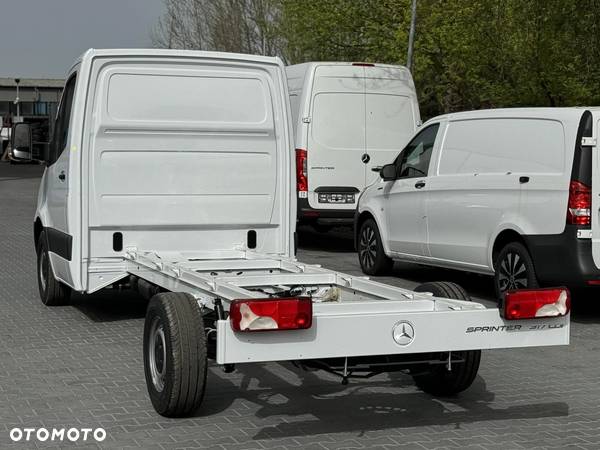 Mercedes-Benz Sprinter - 5