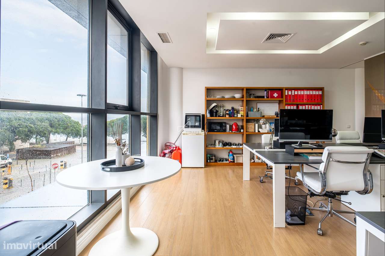 Escritório com Vista Rio | Parque das Nações - Grande imagem: 2/27