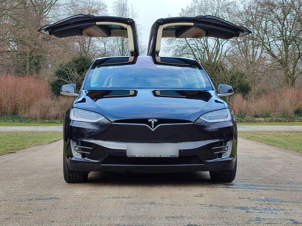 Tesla Model X 2017