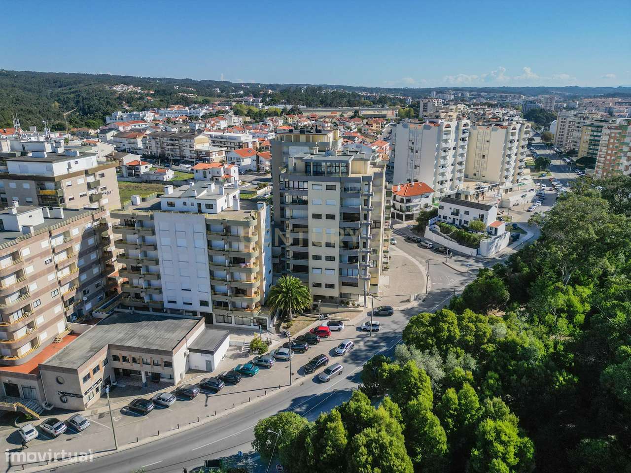 Duas Lojas Contíguas Arrendadas – Alto do Forno, Buarcos, Figueira da - Grande imagem: 4/24