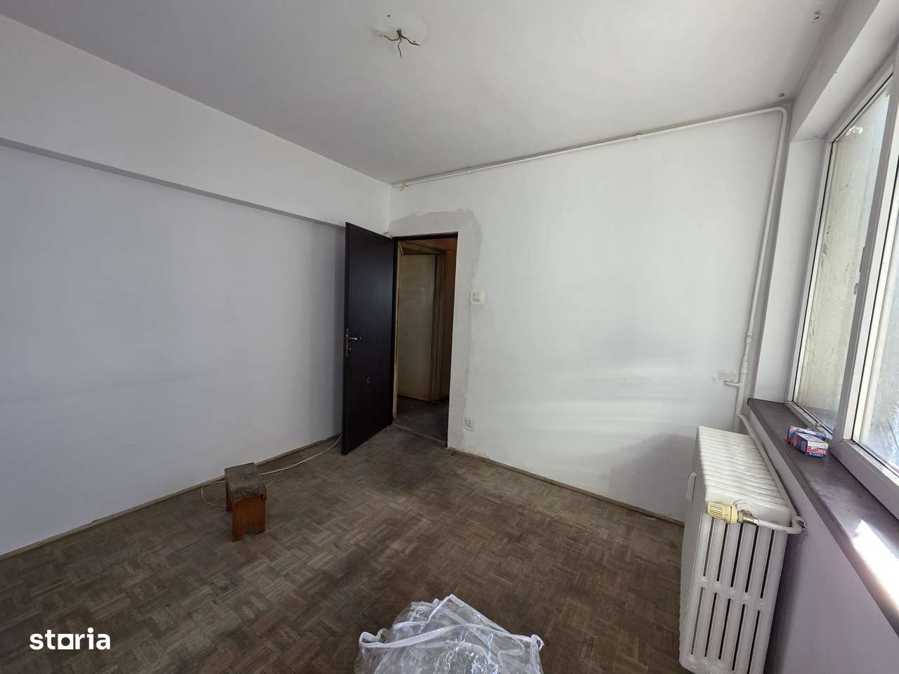 Apartament cu 3 camere de vanzare in zona metrou Basarab-  Grivita-0