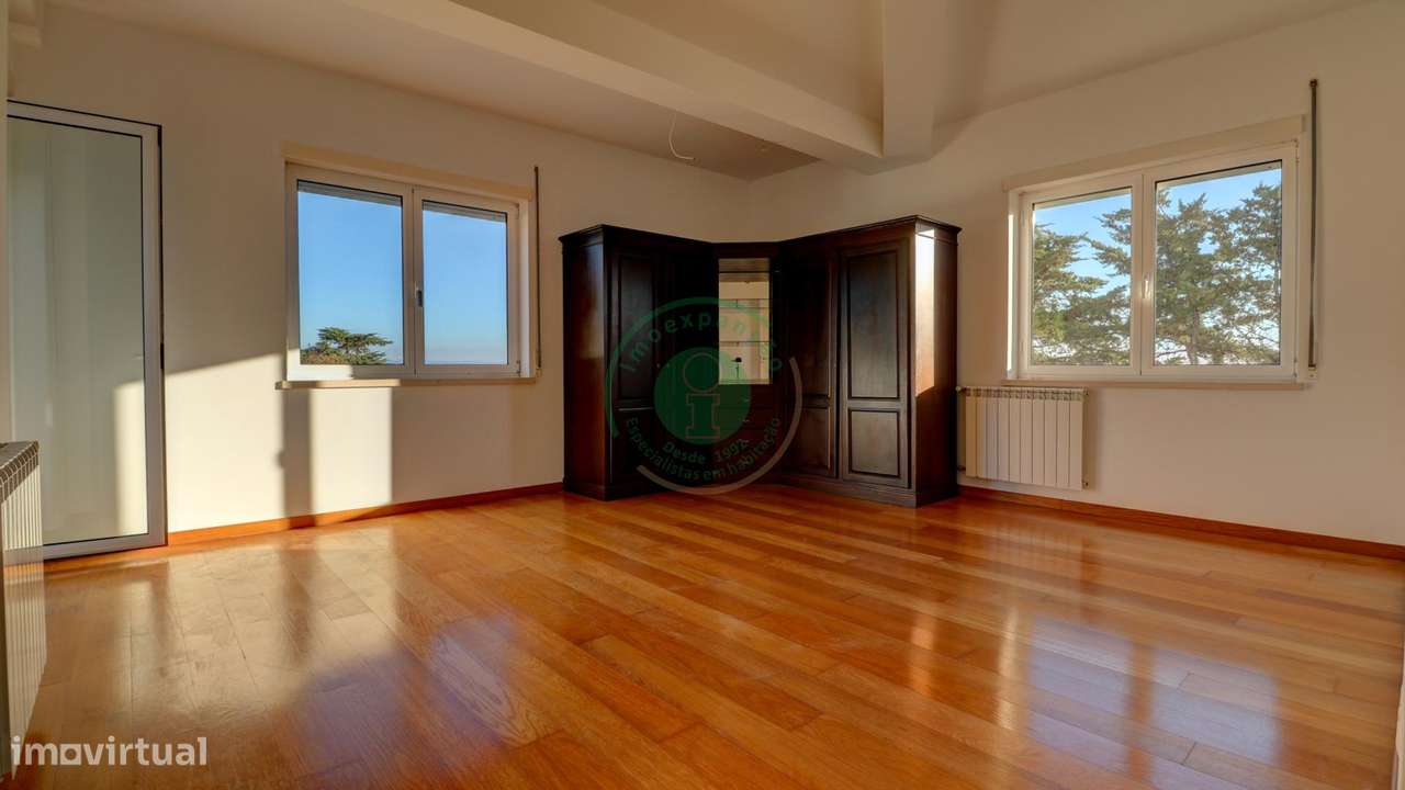 Moradia T4 com Piscina e Vista Mar-21