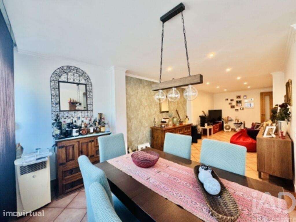 Apartamento T2 em Almada, Cova da Piedade, Pragal e Cacilhas de 132 m2 - Grande imagem: 3/23