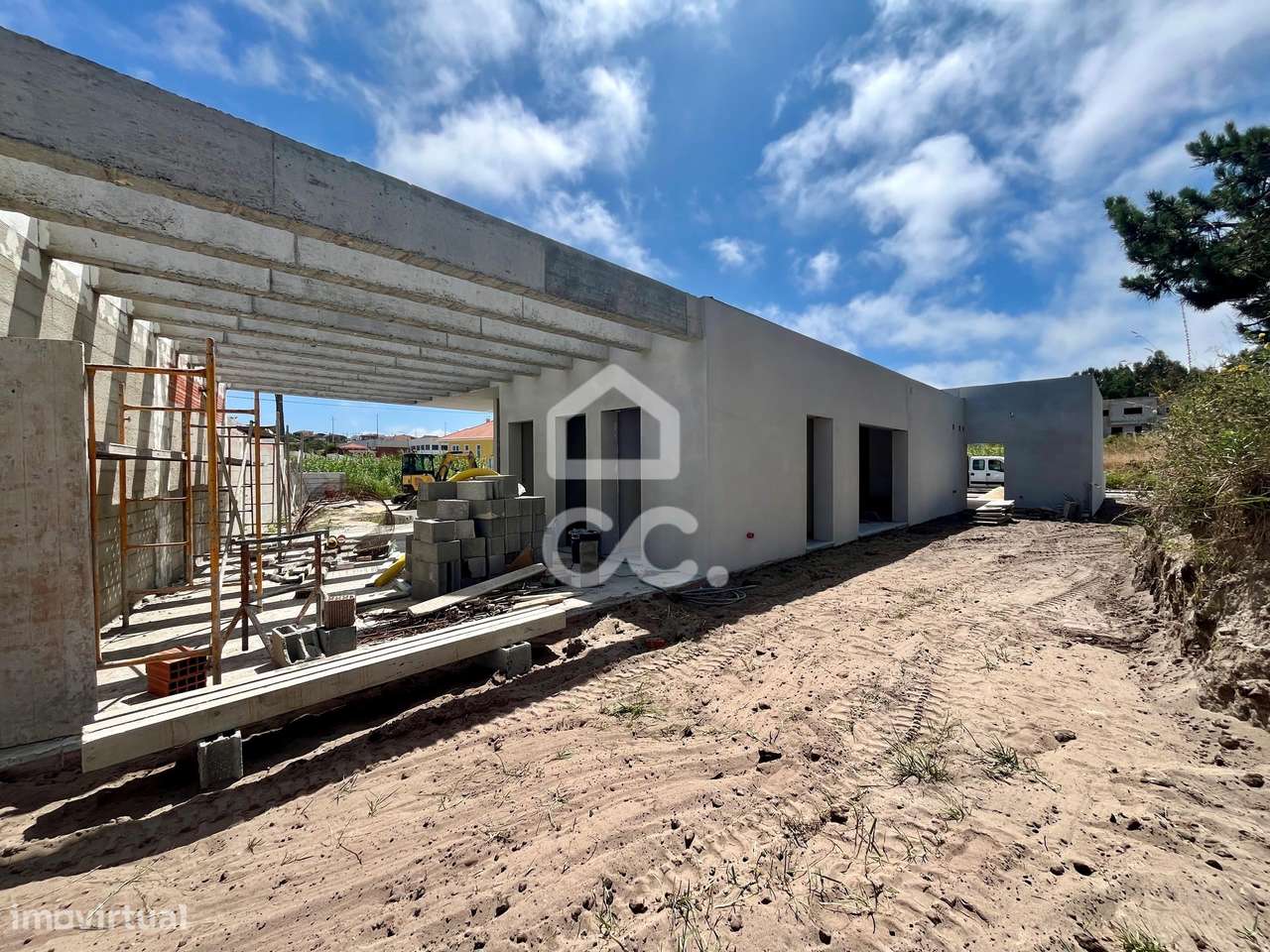 Moradia T4 Nadadouro-5