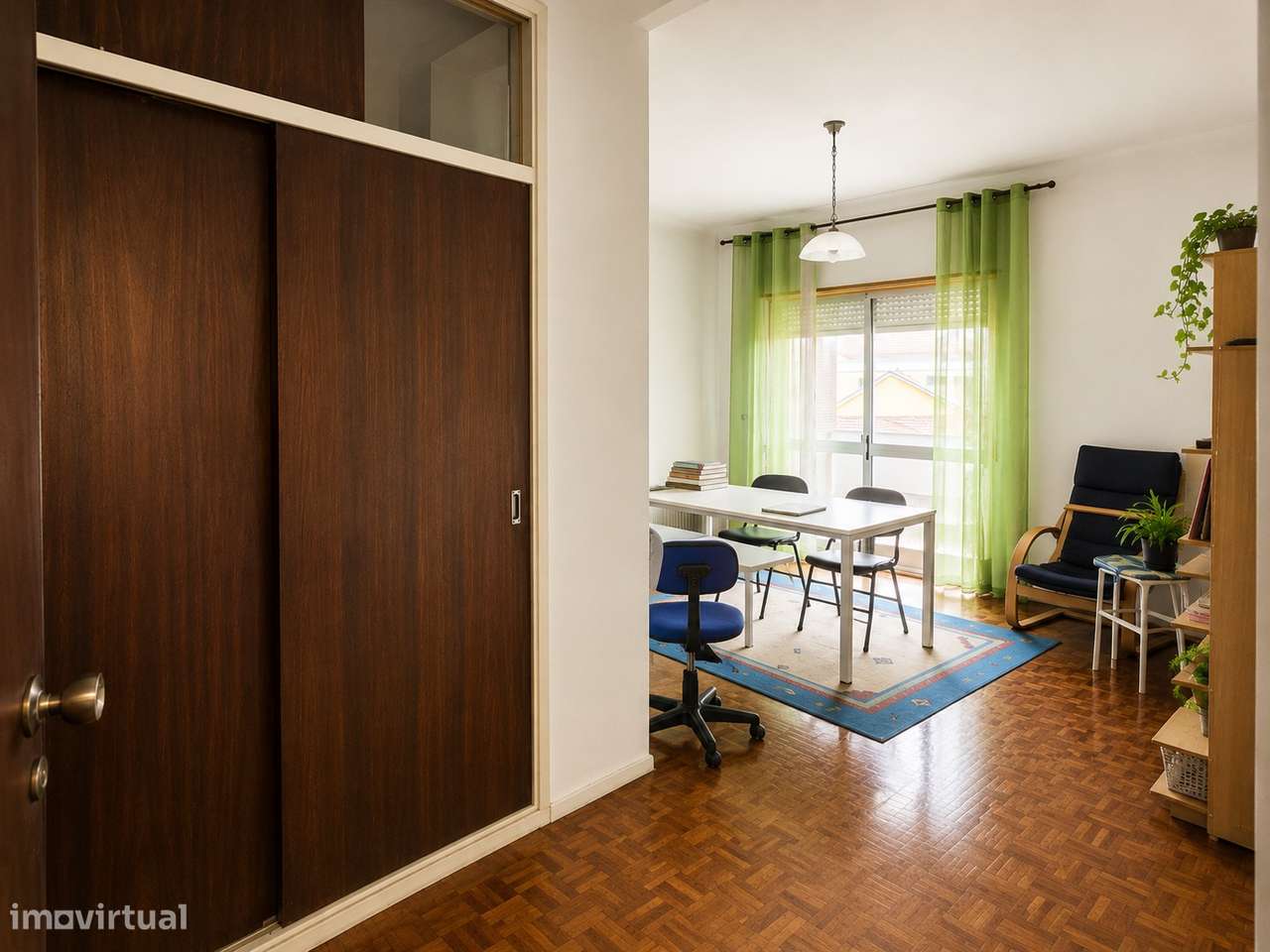 Apartamento T4 com varanda e elevador no centro de Leiria-14