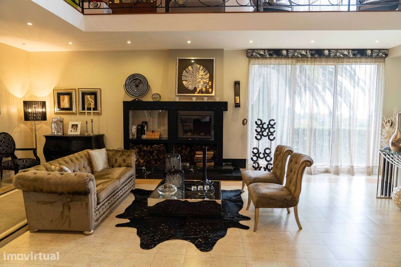 Luxuosa Moradia com 4 quartos localizada em Rosto do Cão - São Roque-13