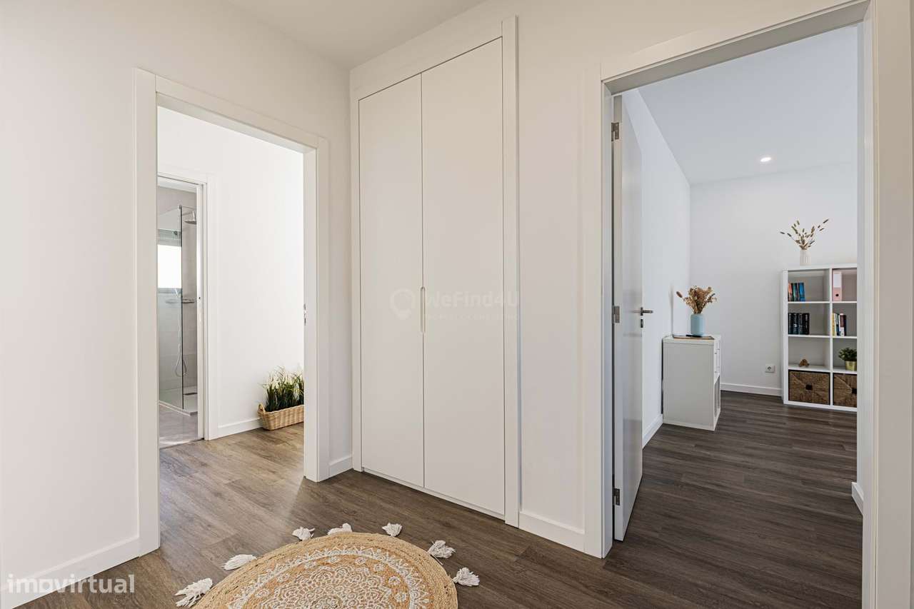 Moradia Térrea T3 c/piscina, lote de 474m² - Única na Caparica-20