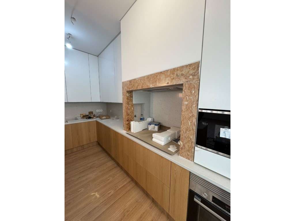 Moradia T3 com Garagem e Suite a venda na Maçã Sesimbra-6