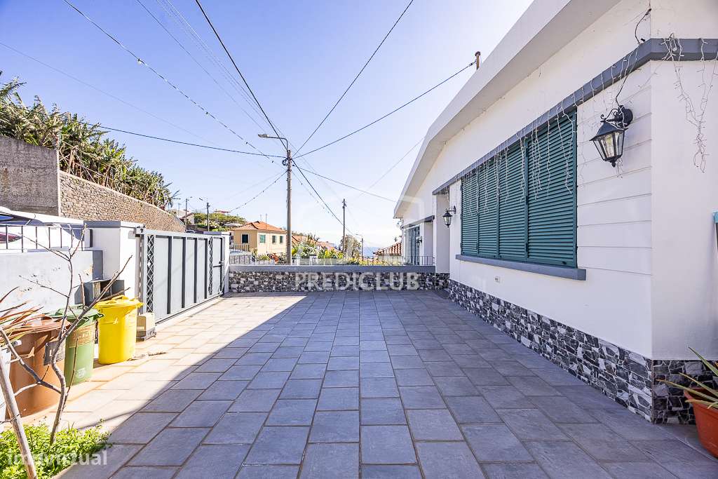 Moradia Geminada T2 + 2 - Funchal - Grande imagem: 3/29