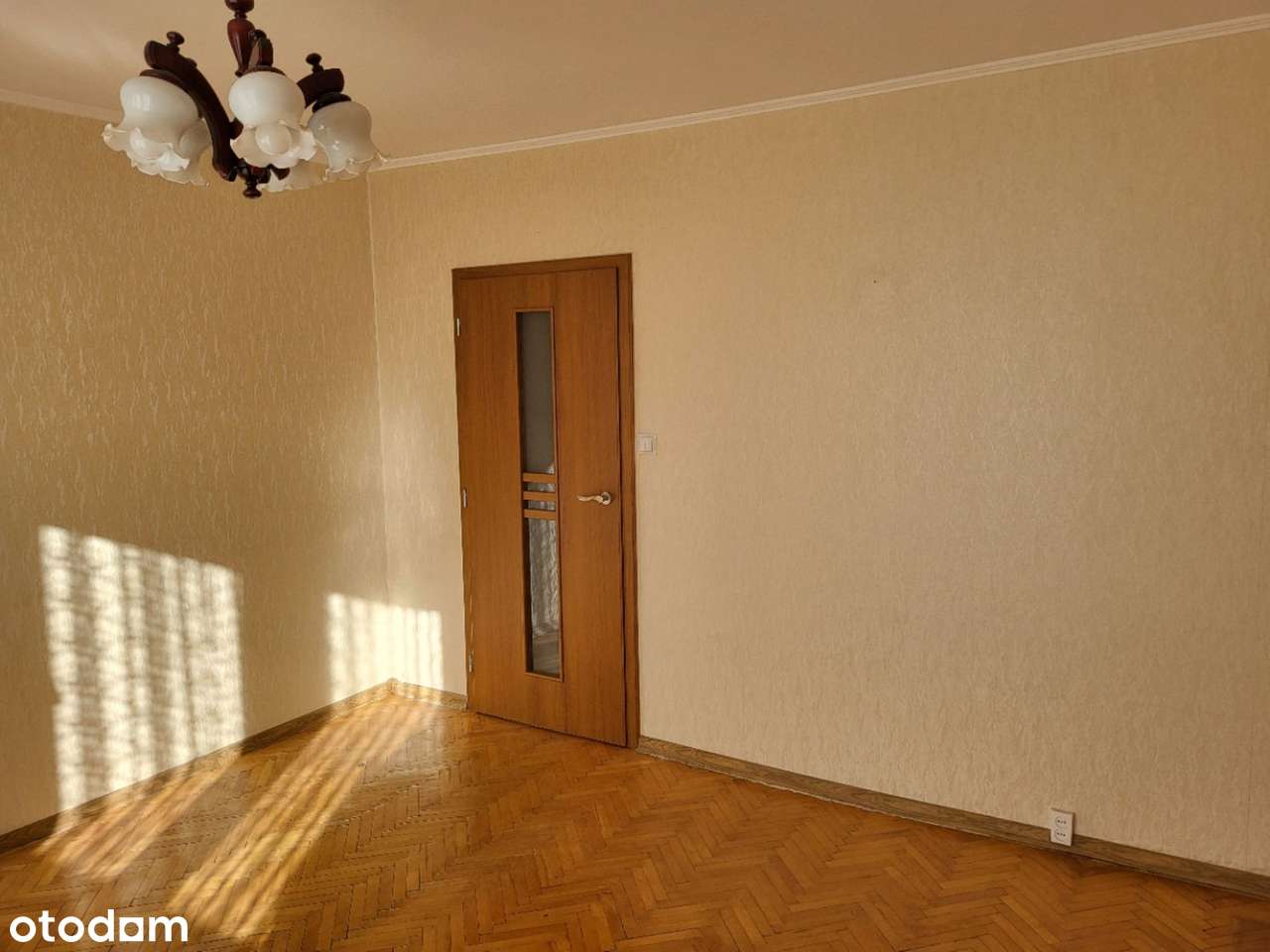 2 oddzielne pokoje , kuchnia z jadalnią .   OKAZJA .-14