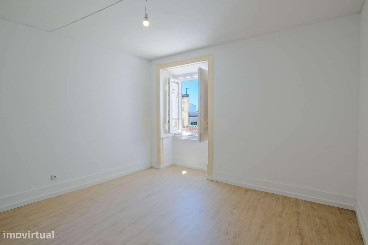 Apartamento T5 no Chiado-13