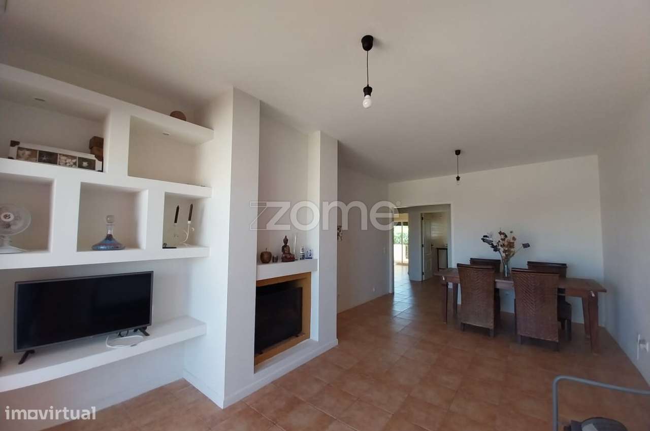 T2 com Terraço e Piscina - Grande imagem: 3/16