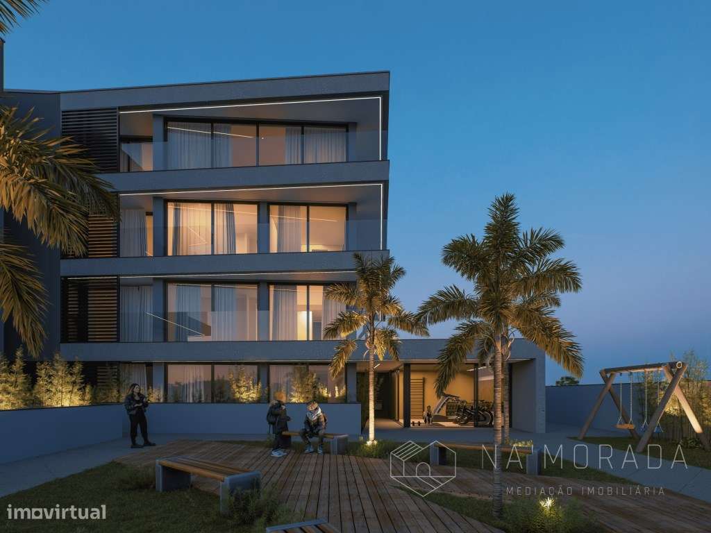 Apartamento T3 com terraço de 40m2 em São Félix da Marinha-30