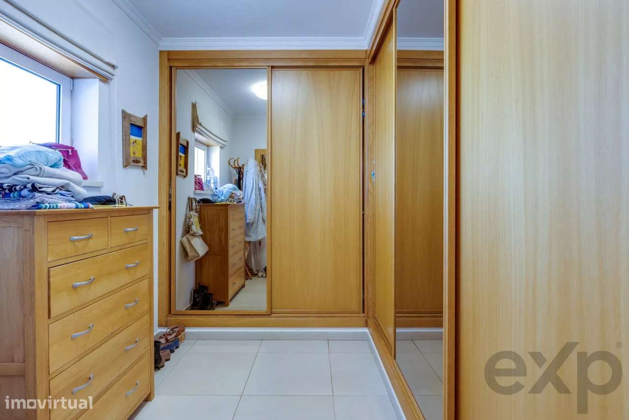 Moradia Familiar T3+1 com Piscina, Entre Lagos e Praia da Luz-21