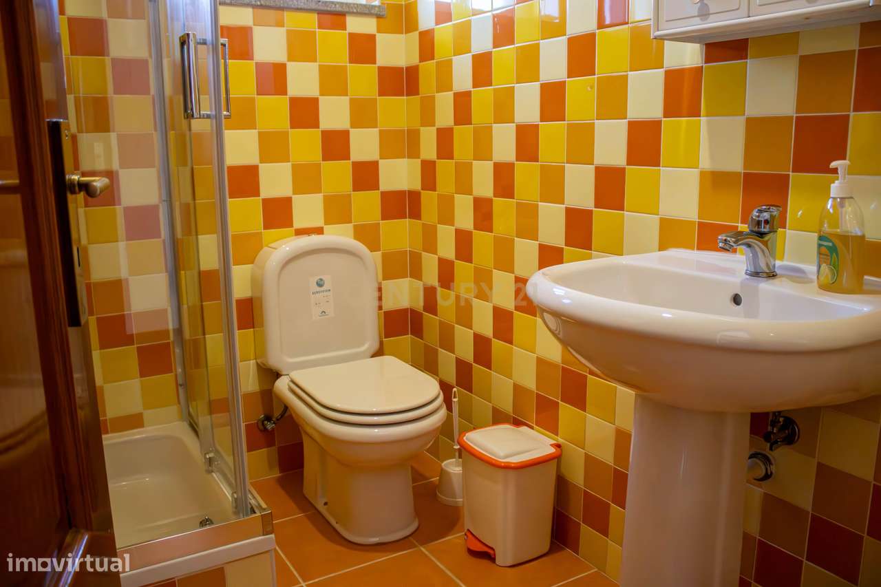 Moradia moderna | 3 pisos | Vila Nova Foz Côa-48