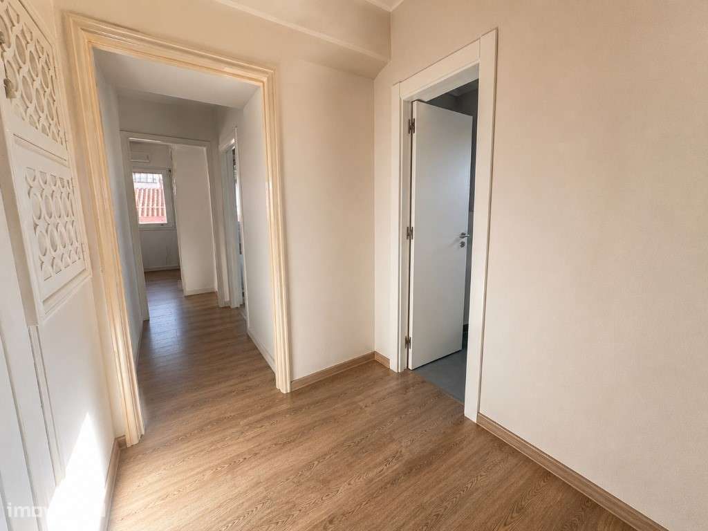 T2 Duplex com Suite e Varandas | Algés-19