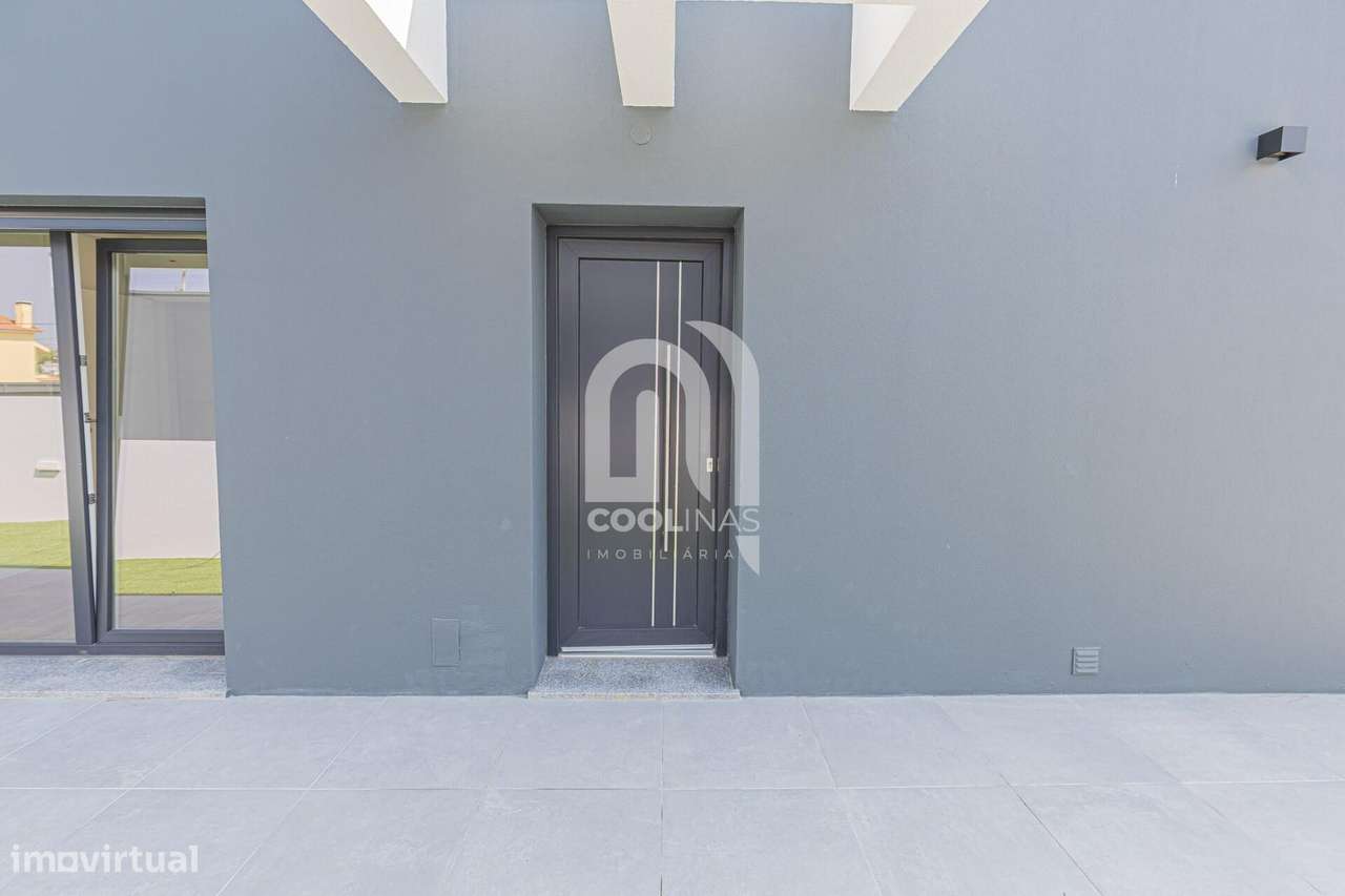 Fantástica Moradia Térrea T3+1 com Piscina de água salgada e aquecida-56