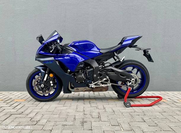 Yamaha YZF 1000 R1 - 3