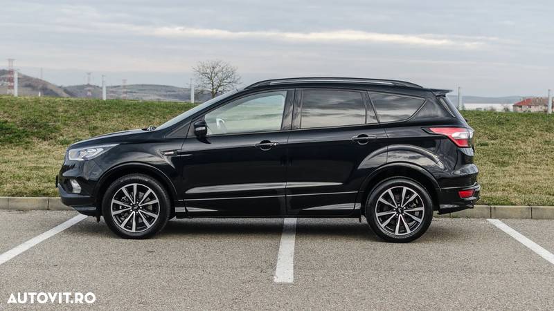 Ford Kuga 2.0 TDCi 4WD Powershift ST-Line - 6