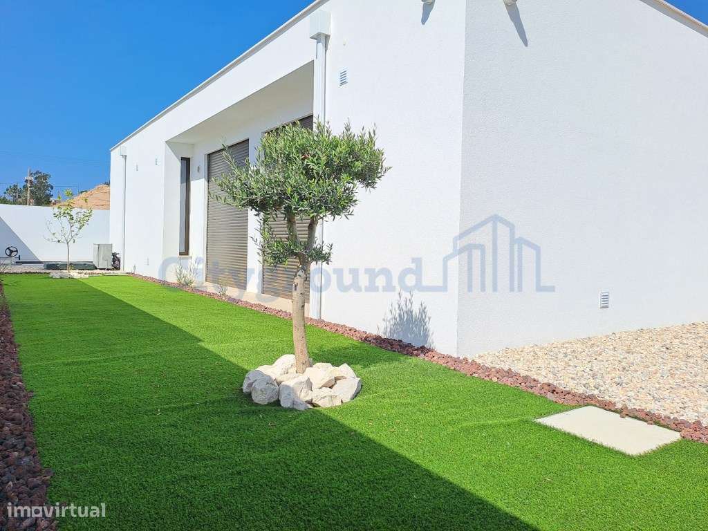 Moradia V2 com jardim a 5 minutos das praias - Grande imagem: 4/23