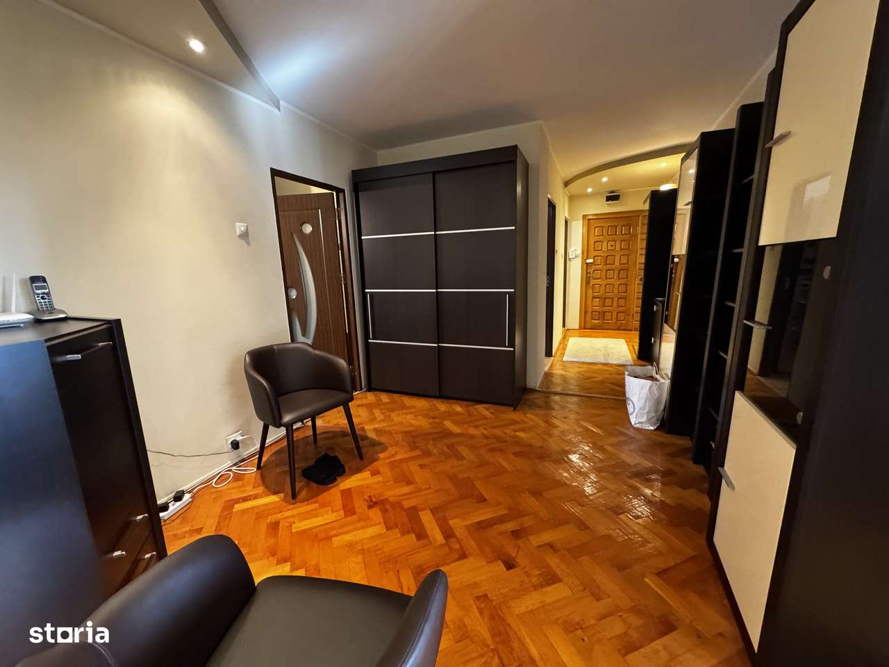 Apartament 4 camere Mioveni, Casa de Cultura, mobilat si utilat - Imagine principală: 4/14