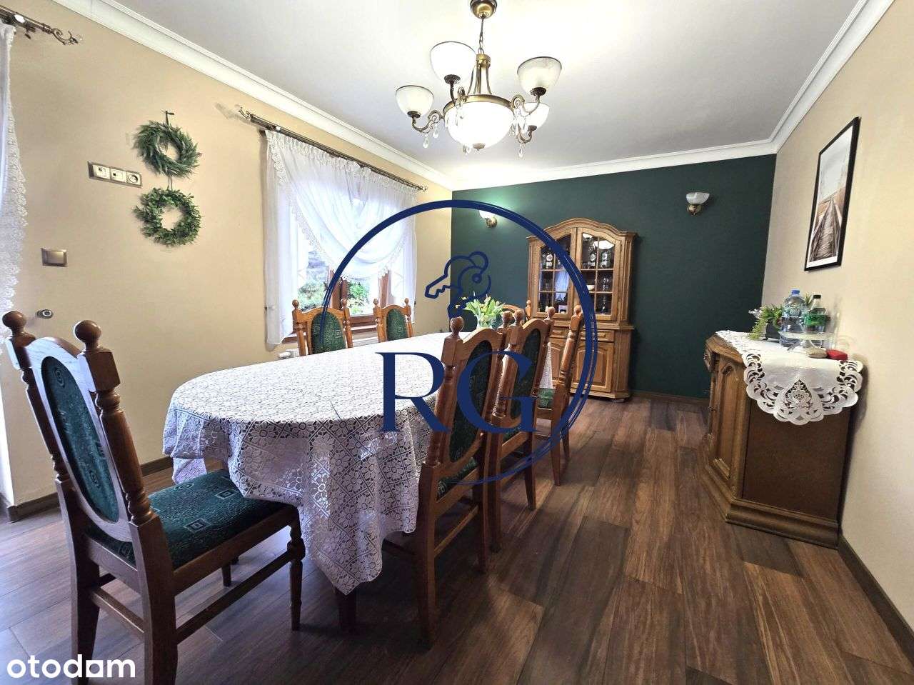 Ciekawa architektonicznie nieruchomość-9