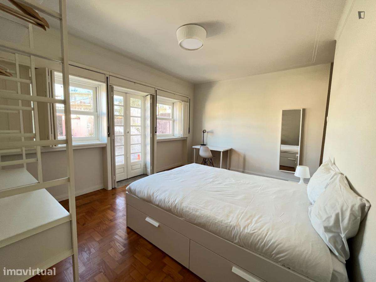 Quarto - localizado em Cedofeita Porto - Grande imagem: 4/35