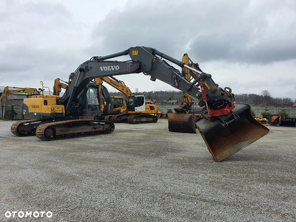 Volvo EC 240 CL - 38