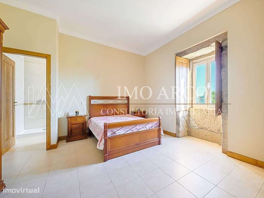 Vila Nune, CRUJEIRA-12