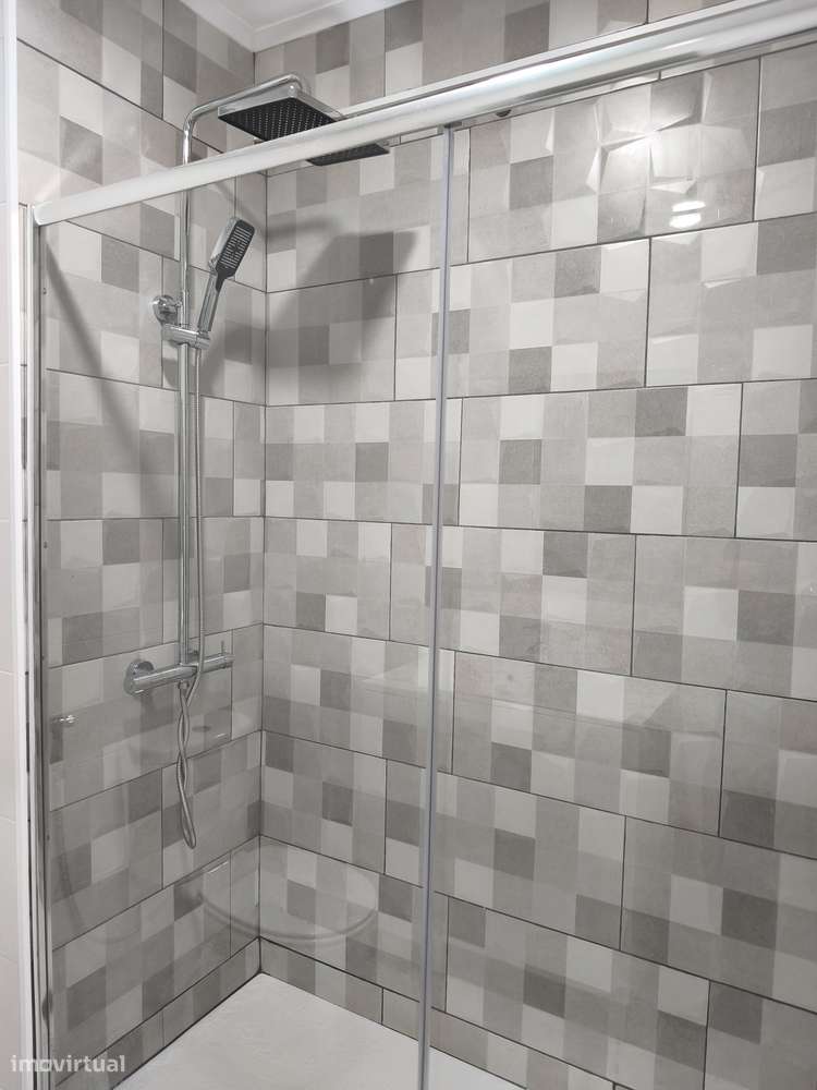T2 Centro Queijas, Totalmente Remodelado, Junto aos CTT e P. Doce-23