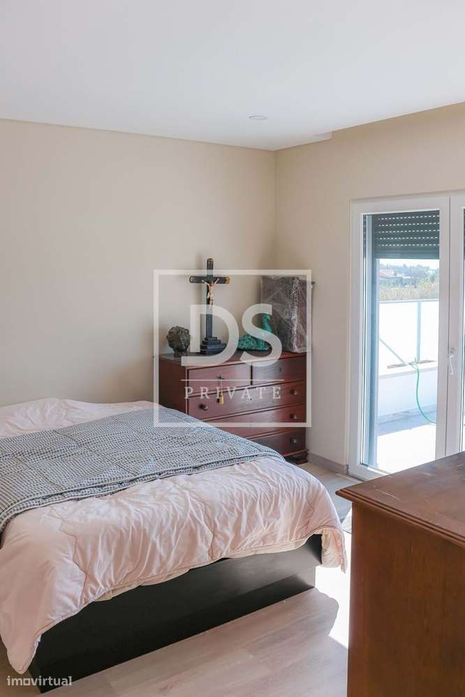 Moradia Moderna  T3 em Condomínio  - Próxima da Praia de Santa Cruz-16