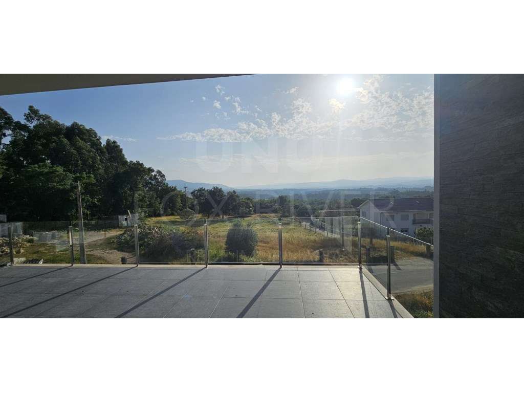 Moradia T4 Moderna - Cerdal, Valença - Grande imagem: 5/34