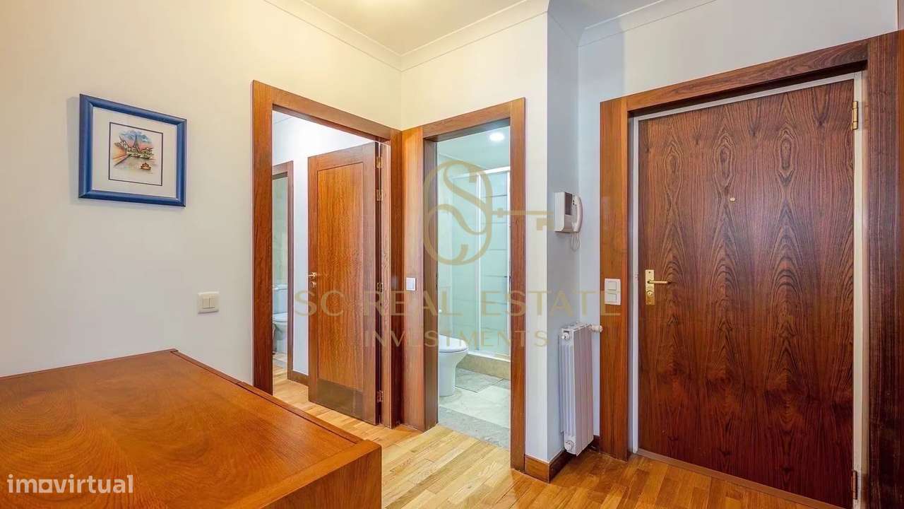 Exclusivo T2 Duplex Recuado, Último Piso, 2 Terraços, Cedofeita-17