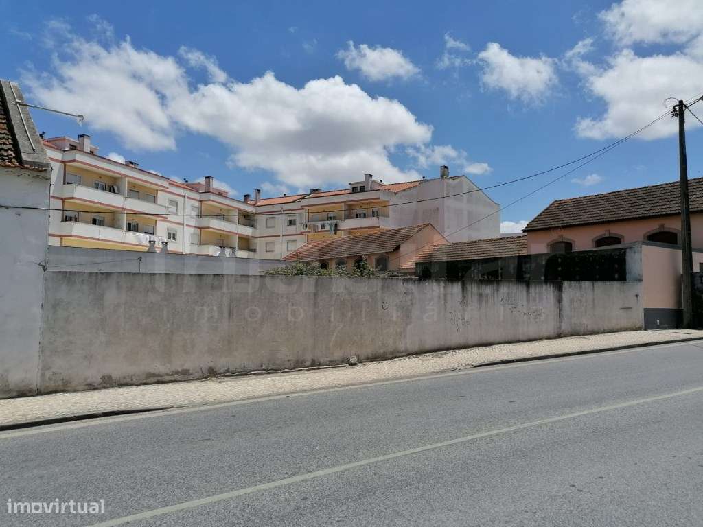 Terreno Urbano, com 647 m2 - Grande imagem: 2/10