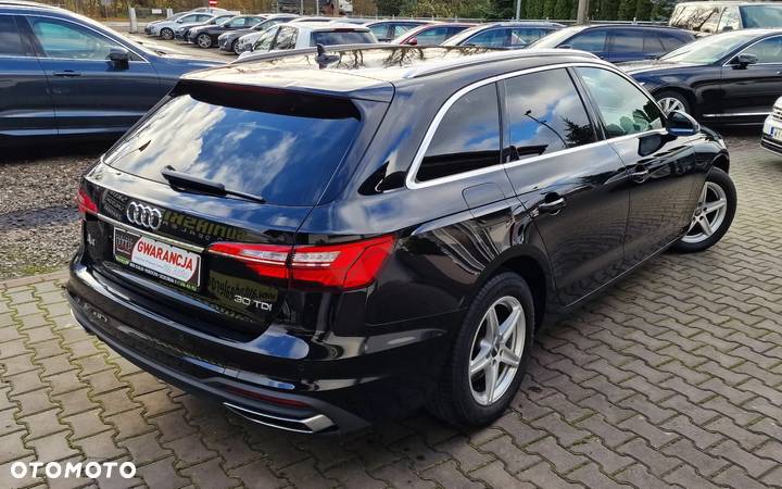 Audi A4 Avant 30 TDI S tronic - 4